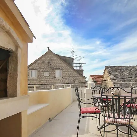 Sleeps 5 With Air Con And Wifi Villa *
