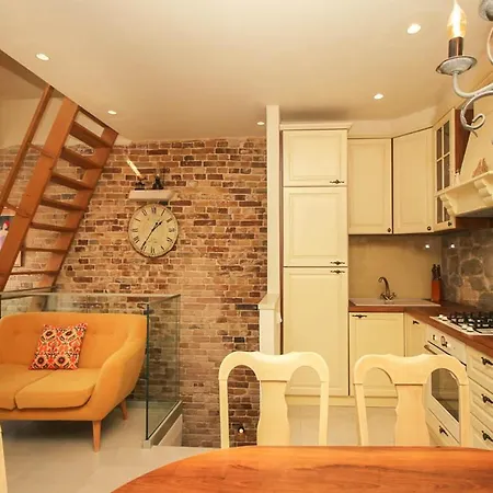 Sleeps 5 With Air Con And Wifi *