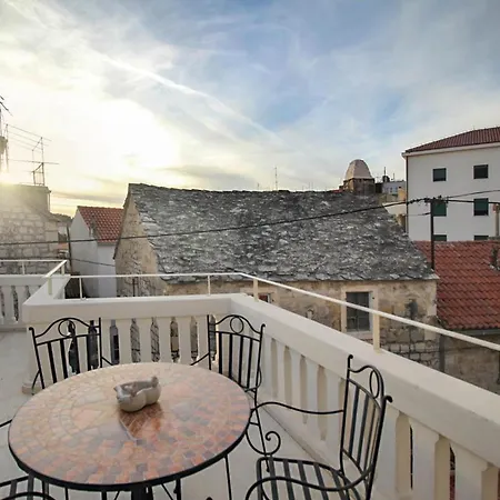 Villa Sleeps 5 With Air Con And Wifi Makarska